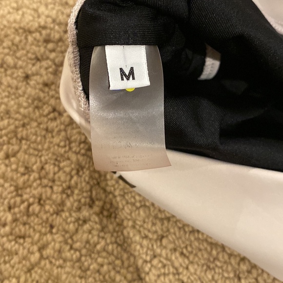 Forme Power Bra - Picture 2 of 3